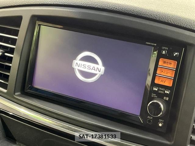 Nissan ELGRAND 2012-03 8647862-4