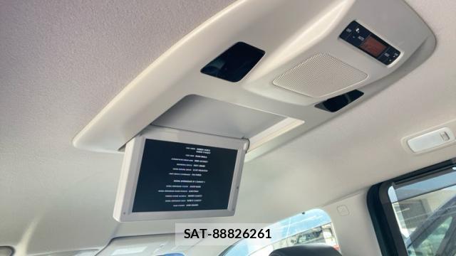 Nissan ELGRAND 2012-08 8648495-15