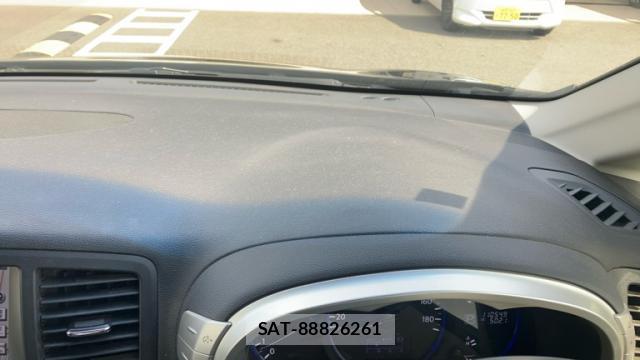 Nissan ELGRAND 2012-08 8648495-19