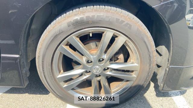 Nissan ELGRAND 2012-08 8648495-3