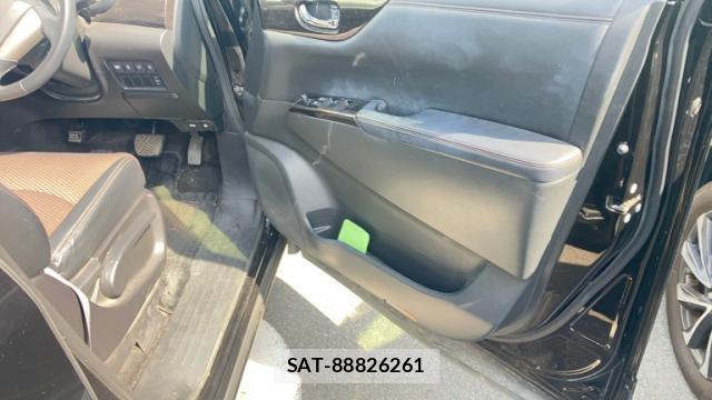 Nissan ELGRAND 2012-08 8648495-8