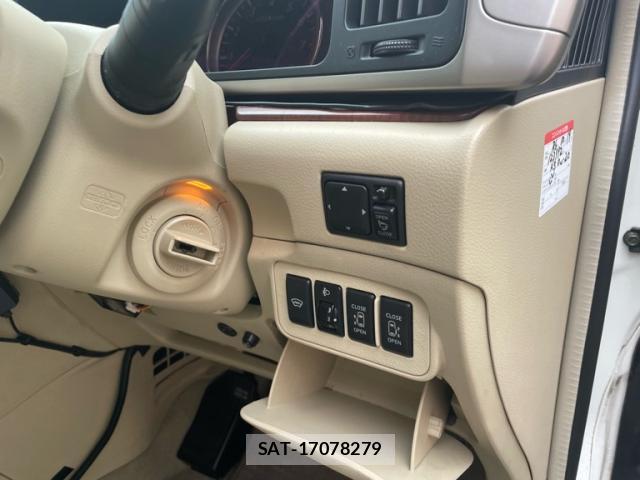 Nissan ELGRAND 2005-10 8648527-15