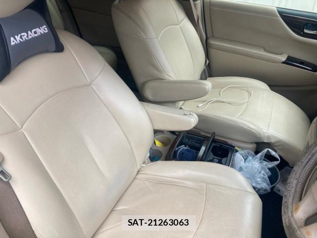 Nissan ELGRAND 2014-07 8648697-10