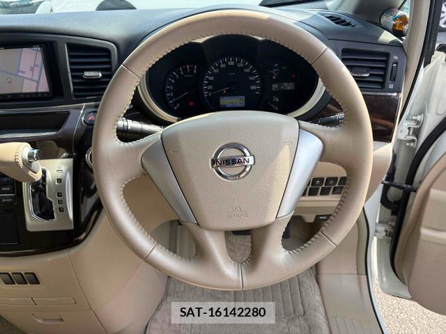 Nissan ELGRAND 2012-12 8649408-16