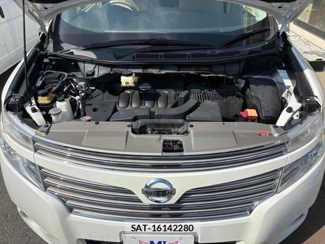 Nissan ELGRAND 2012-12 8649408-3