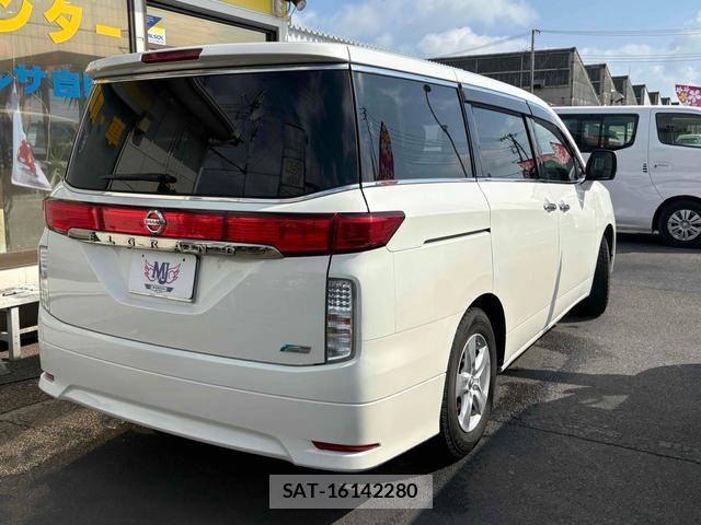 Nissan ELGRAND 2012-12 8649408-4