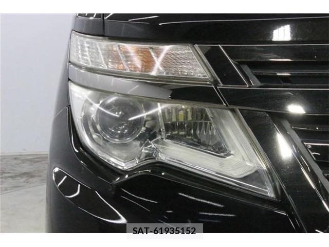 Nissan ELGRAND 2014-05 8649564-11