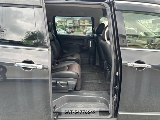 Nissan ELGRAND 2017-09 8649916-12