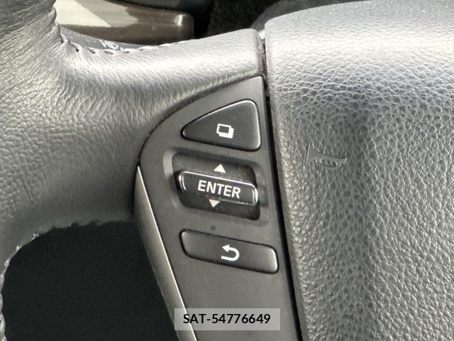 Nissan ELGRAND 2017-09 8649916-17