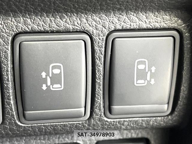 Nissan ELGRAND 2019-06 8649988-3