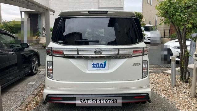 Nissan ELGRAND 2018-10 8651399-1