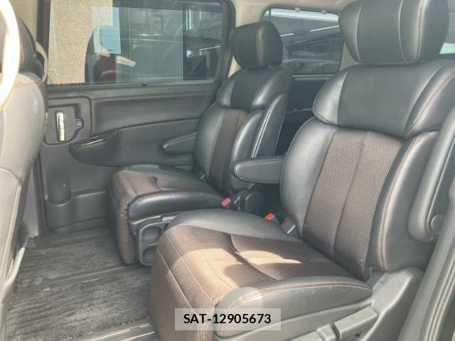 Nissan ELGRAND 2014-06 8651590-7