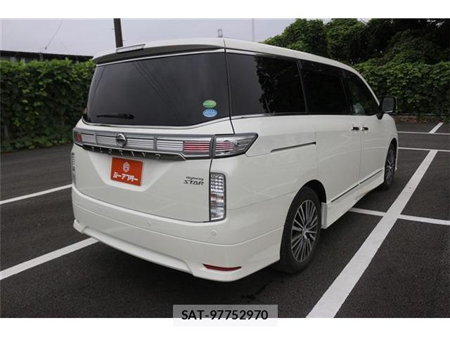 Nissan ELGRAND 2019-12 8651890-11
