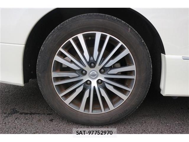 Nissan ELGRAND 2019-12 8651890-14