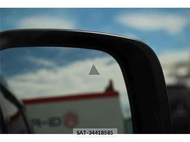 Nissan ELGRAND 2023-03 8651965-3