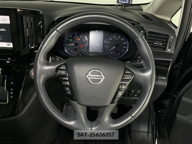 Nissan ELGRAND 2021-07 8652726-12