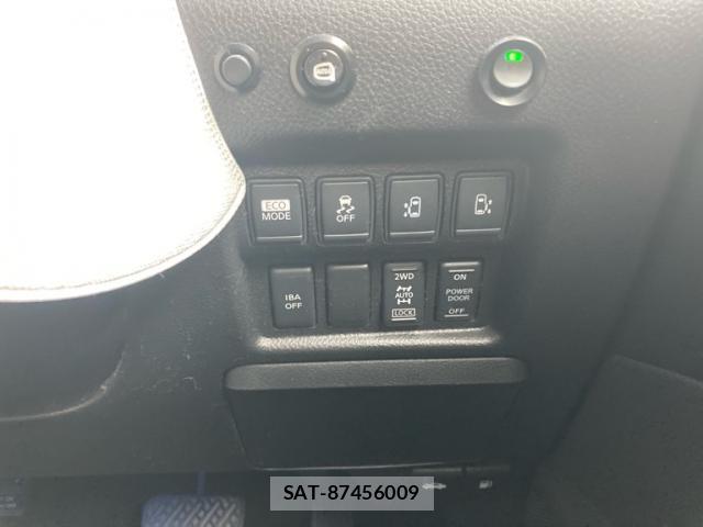 Nissan ELGRAND 2011-07 8653132-16