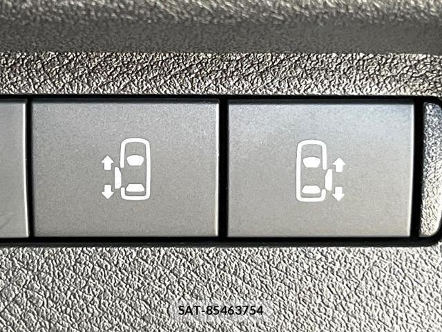 Nissan ELGRAND 2026-08 8653248-6