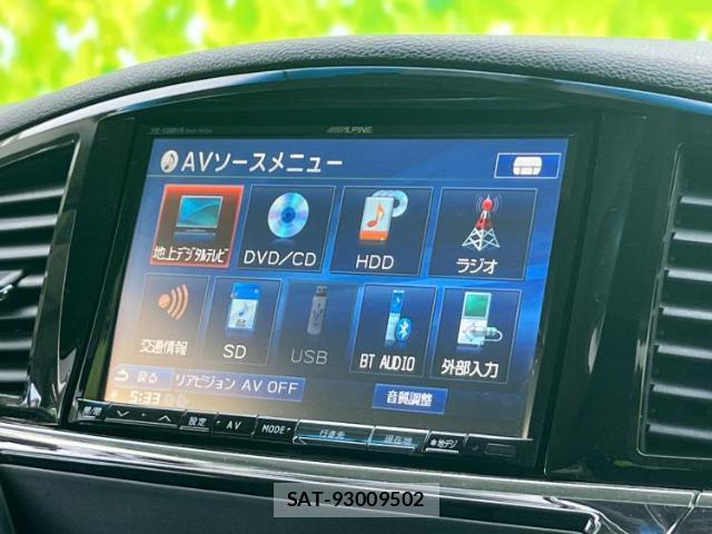 Nissan ELGRAND 2013-05 8653536-10