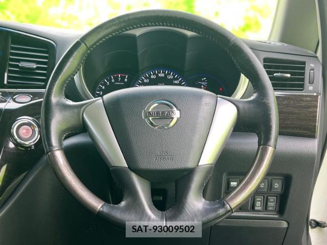 Nissan ELGRAND 2013-05 8653536-15