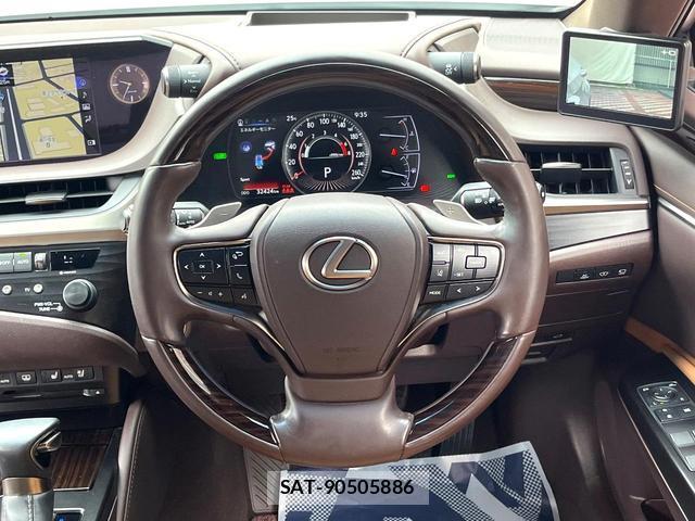 Lexus ES 2019-10 8648321-10
