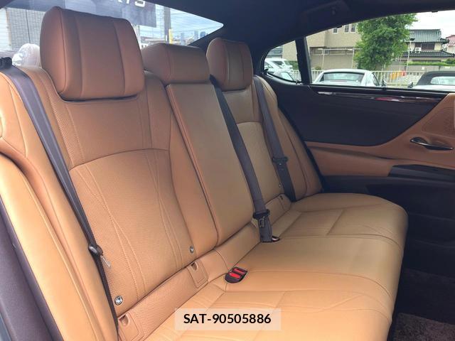 Lexus ES 2019-10 8648321-8