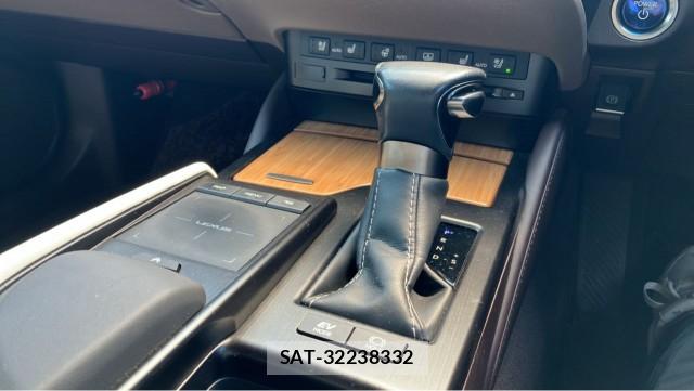 Lexus ES 2019-12 8651293-14