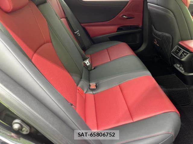 Lexus ES 2022-01 8653644-4