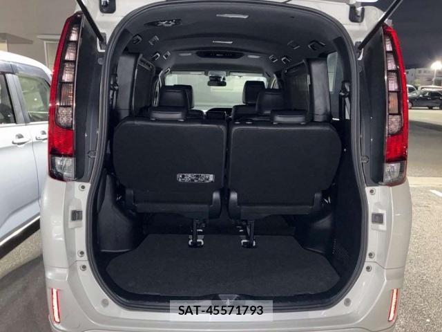 Toyota ESQUIRE 2016-07 8649286-7