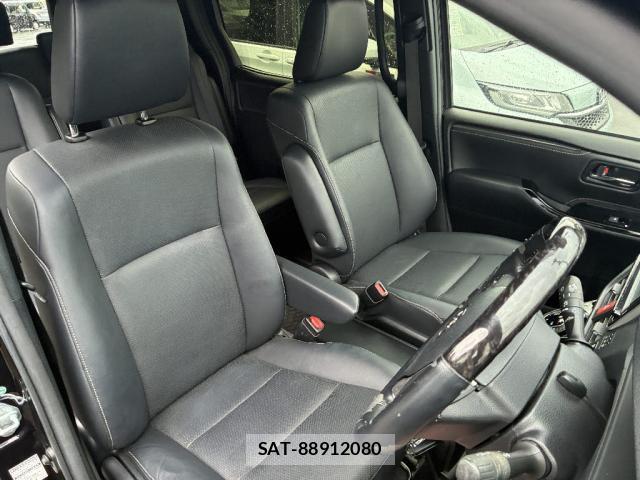 Toyota ESQUIRE 2017-07 8649498-2