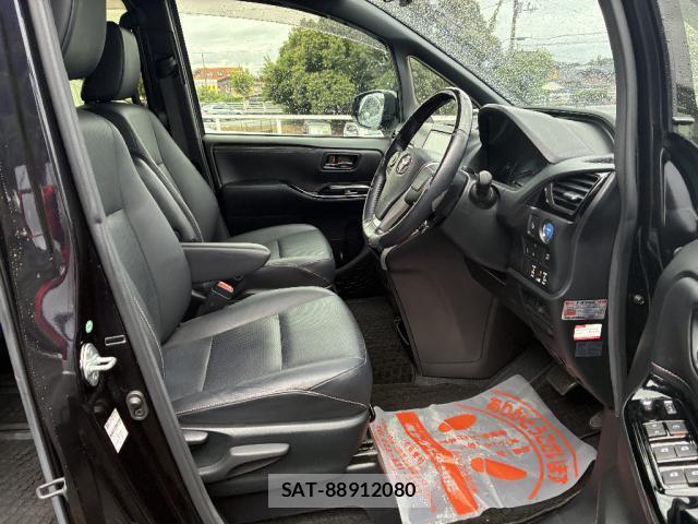 Toyota ESQUIRE 2017-07 8649498-5