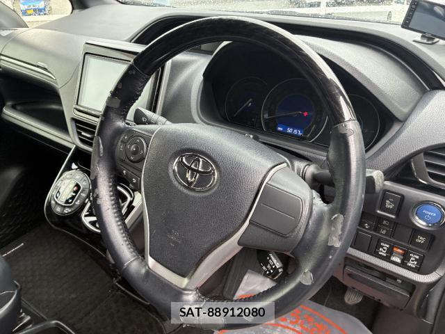 Toyota ESQUIRE 2017-07 8649498-7