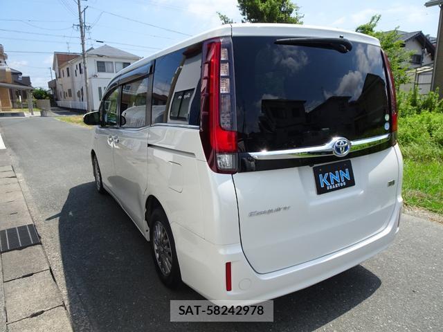 Toyota ESQUIRE 2017-01 8650091-17