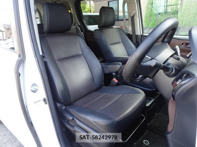 Toyota ESQUIRE 2017-01 8650091-7