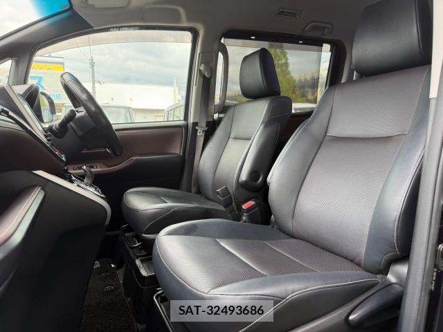 Toyota ESQUIRE 2015-10 8650157-1