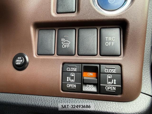 Toyota ESQUIRE 2015-10 8650157-11