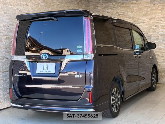 Toyota ESQUIRE 2017-07 8651682-3