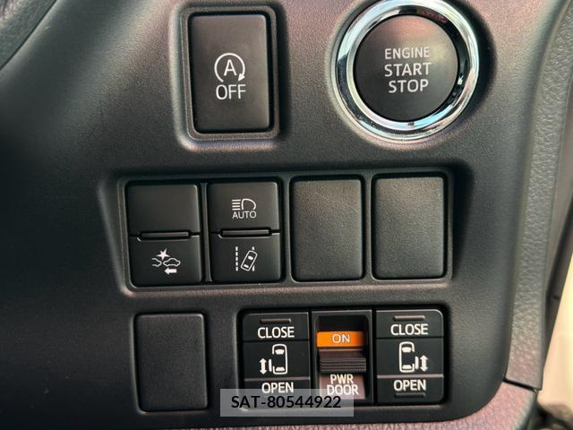 Toyota ESQUIRE 2018-06 8652448-3