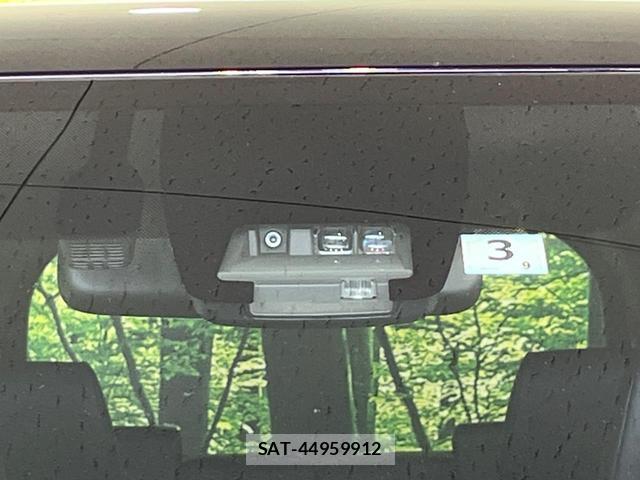 Toyota ESQUIRE 2016-03 8652737-5
