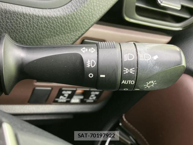 Toyota ESQUIRE 2018-11 8653676-15