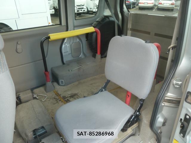 Suzuki EVERY WAGON 2014-03 8651661-3