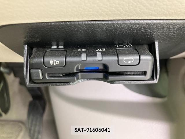 Suzuki EVERY WAGON 2020-02 8653454-17