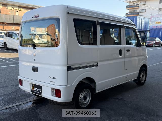 Suzuki EVERY 2015-05 8647898-2