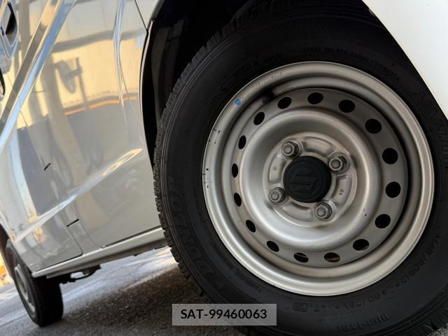 Suzuki EVERY 2015-05 8647898-5