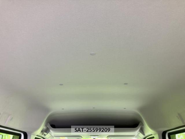 Suzuki EVERY 2023-06 8647955-16