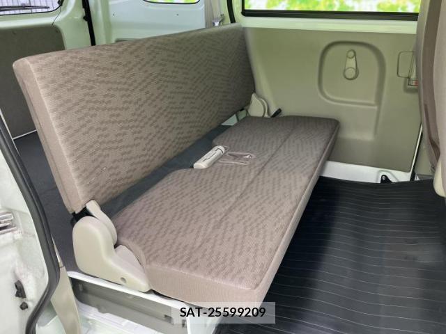 Suzuki EVERY 2023-06 8647955-4