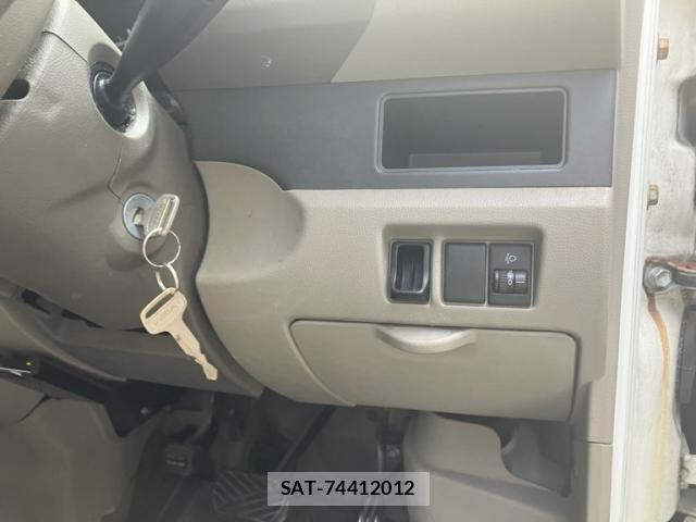 Suzuki EVERY 2008-03 8647958-10