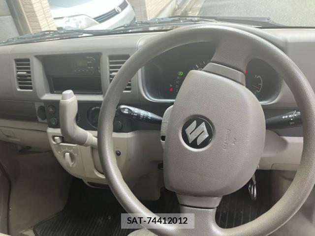 Suzuki EVERY 2008-03 8647958-9