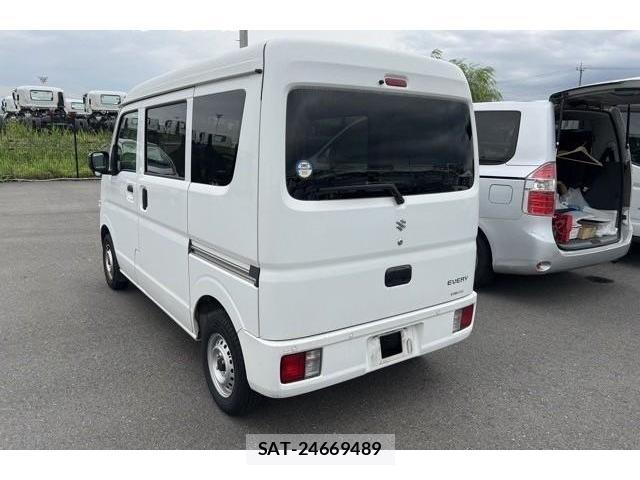 Suzuki EVERY 2022-08 8648108-1