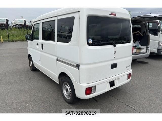 Suzuki EVERY 2022-08 8648110-1